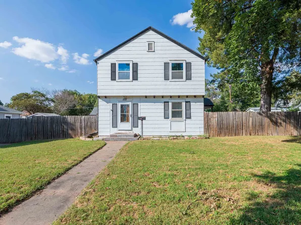 222 W East Ave, Kingman, KS 67068