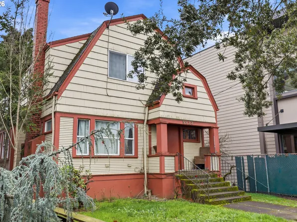 5222 SE Woodstock Blvd, Portland, OR 97206