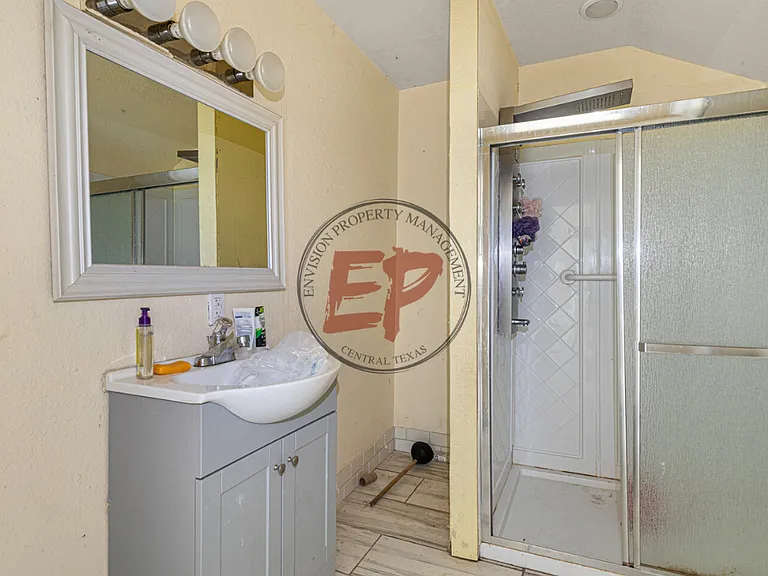 301 N Guadalupe St — Photo 9