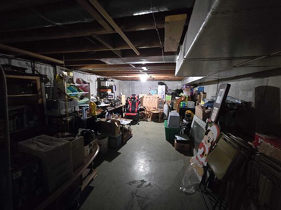 3rd image of 62 Golfcrest Drive
