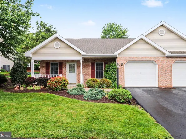 19 Blue Mountain Vis, Mechanicsburg, PA 17050