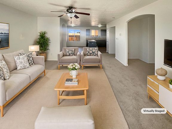 2nd image of 8 Tome Vista Dr