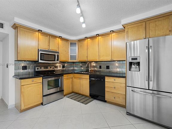 4th image of 2814 N 46th Ave APT 475H