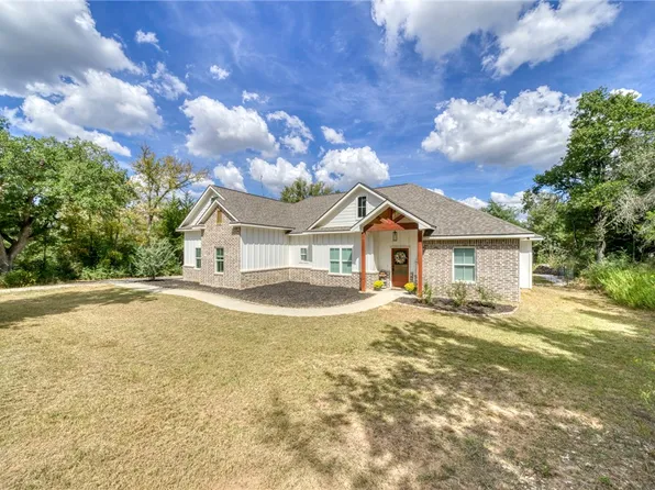 1552 Maris Ln, Franklin, TX 77856