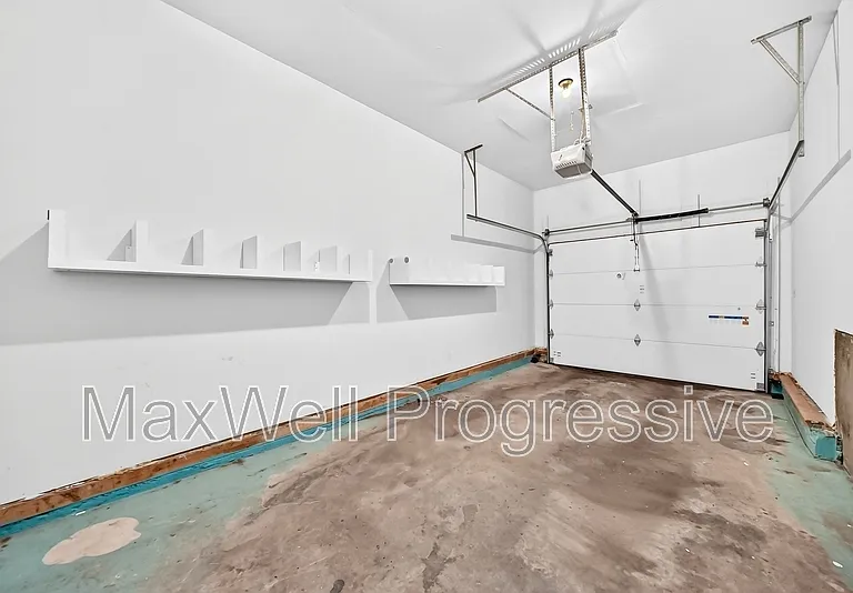 10650 158th Ave NW — Photo 38