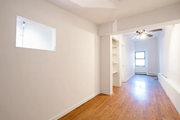 Rented by KNP Realty LLC | media 36