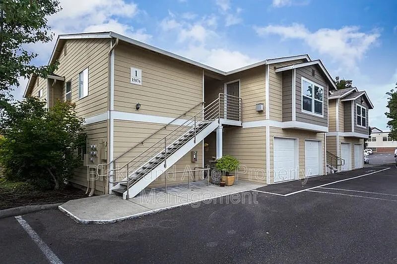 1 bed, 1.0 bath, 667 sqft, $1,695 — Photo 1
