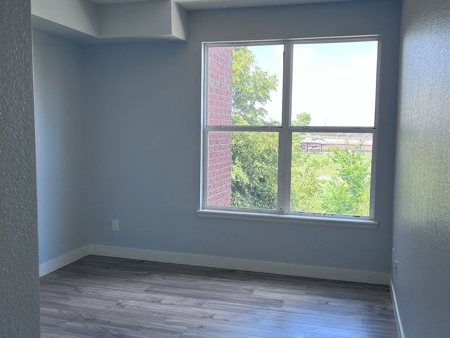 3 bed, 1500 sqft, $2,675 — Photo 4