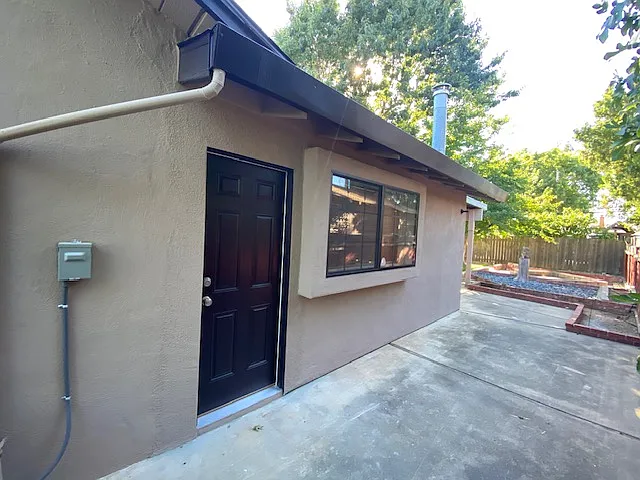 1 bed, $2,000 — Photo 1