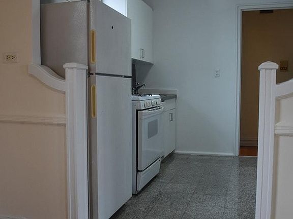 3rd image of 570 Fort Washington Ave APT 76B