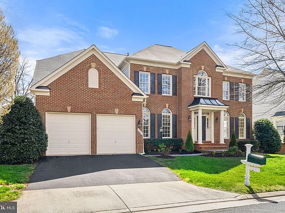 4th image of 5441 Sherman Oaks Ct