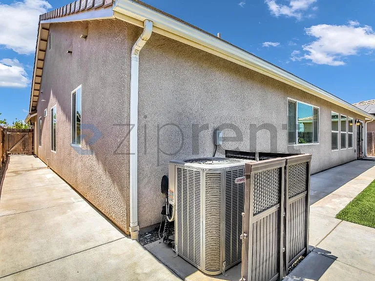 433 S Crescent Ln — Photo 51