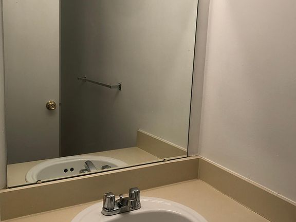 4th image of 2344 Orchard Crest St