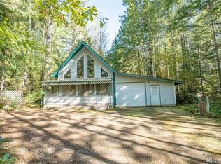 440 N Mount Jupiter Dr, Hoodsport, WA 98548