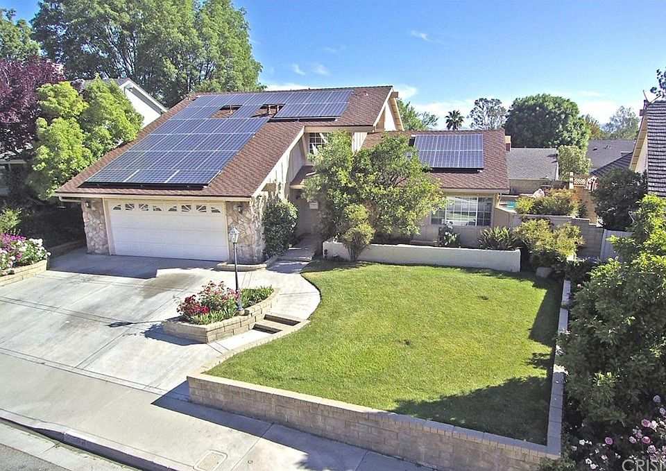 1st image of 25414 Avenida Escalera