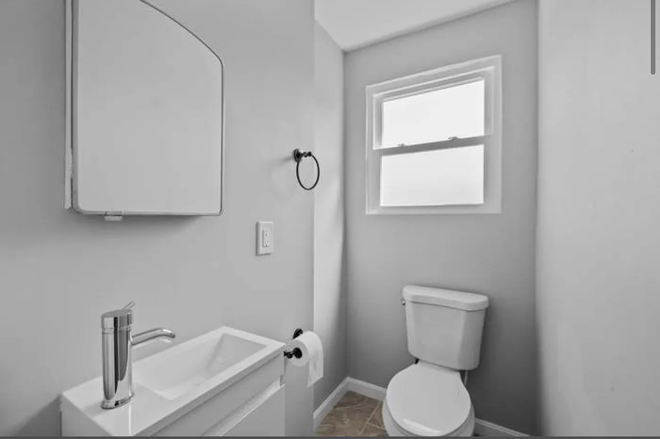 5133 12th St NE photo 1