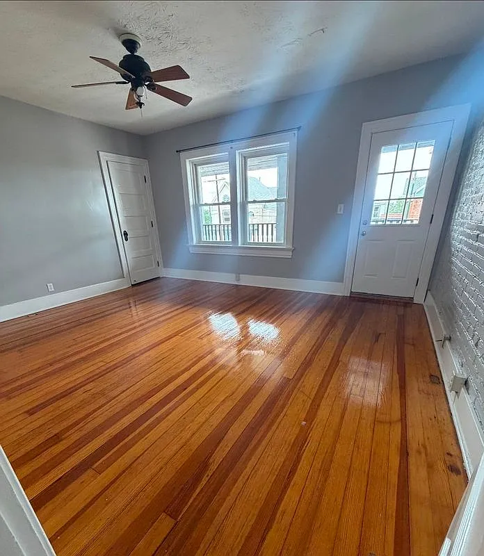 1 bed, 1.0 bath, 1100 sqft, $1,200 — Photo 3