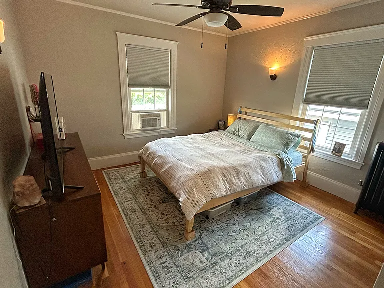 18 Ropes St #2R — Photo 15