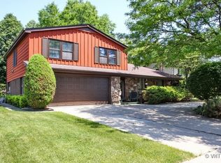 3836 Michael Ln, Glenview, IL