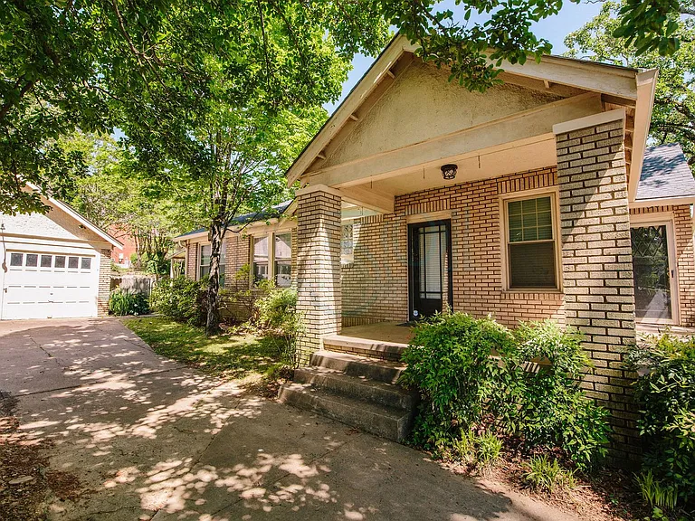 1508 Kavanaugh Blvd — Photo 3