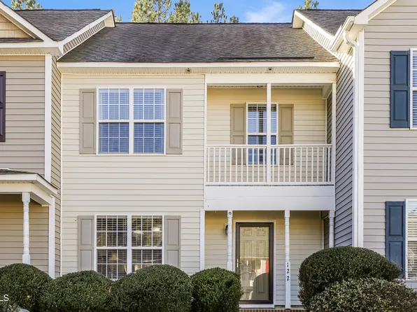 122 Gatwick Ct, Clayton, NC 27520