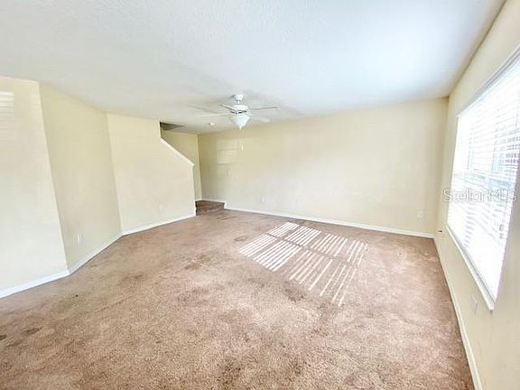 5th image of 385 Carina Cir