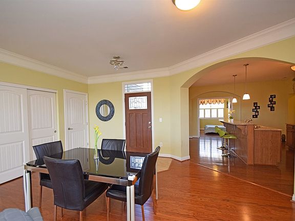 5th image of 336 Riverpointe Dr Unit 4
