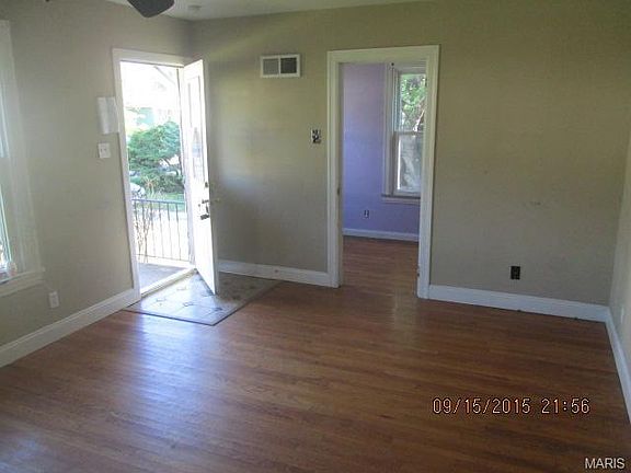 3rd image of 8716 S Grand Ave