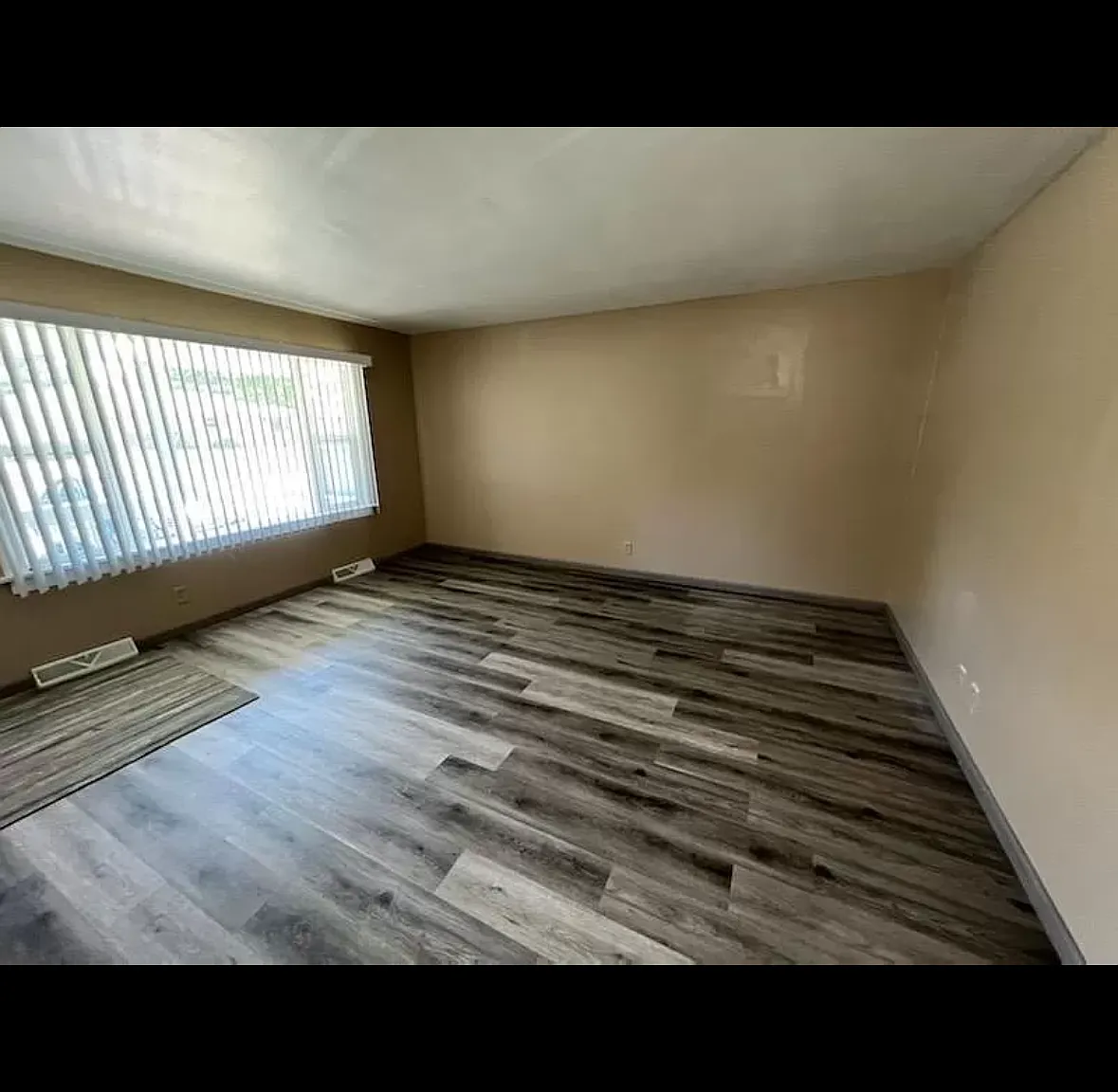 2 bed, 1000 sqft, $1,395 — Photo 4