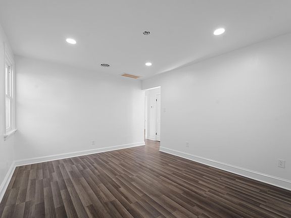 4th image of 1802 Rogers St