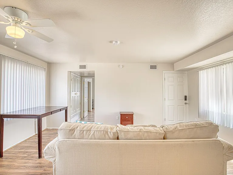 1833 E Water St #2 — Photo 7