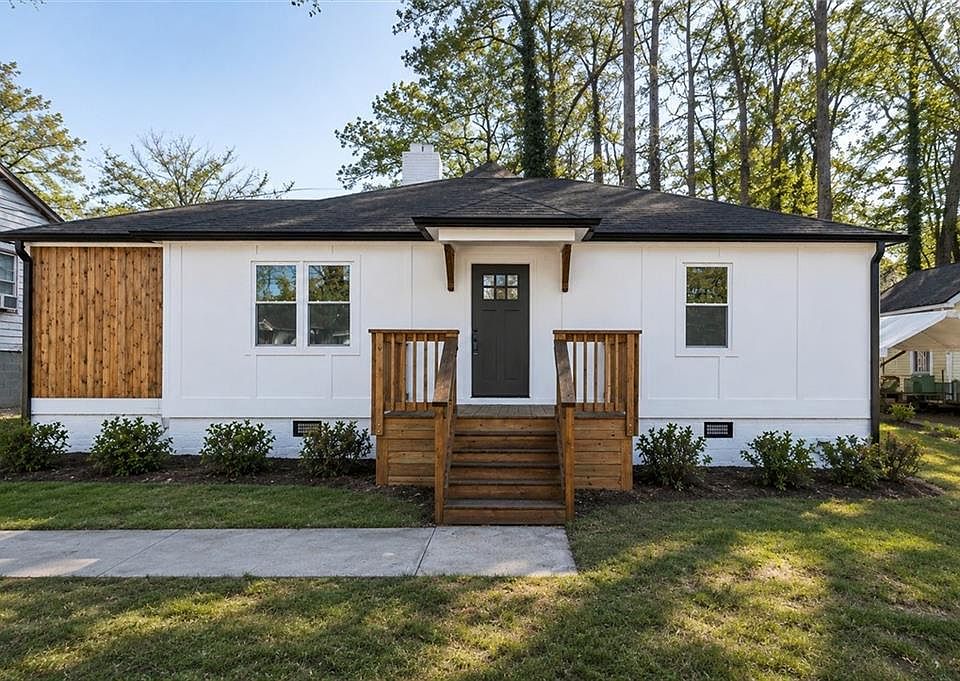 1st image of 1344 Lynford Dr SW