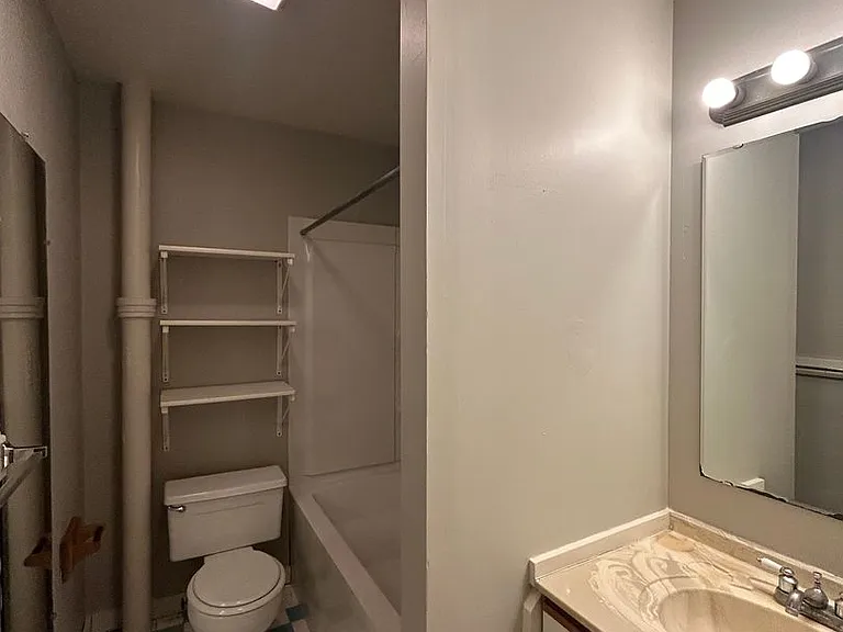 The Heritage House — Photo 15