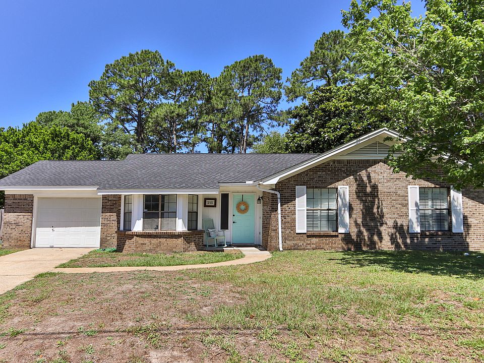 1st image of 215 Seville Cir