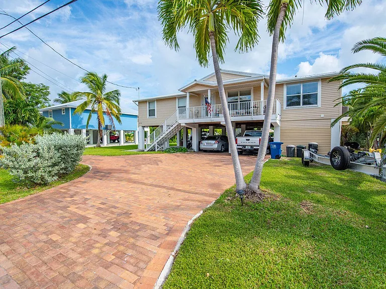 27376 Tobago Ln — Photo 32