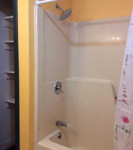 29 Vivian St #A — Photo 13