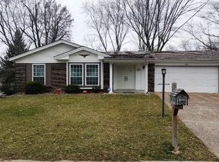 365 Roanoke Dr, Belleville, IL