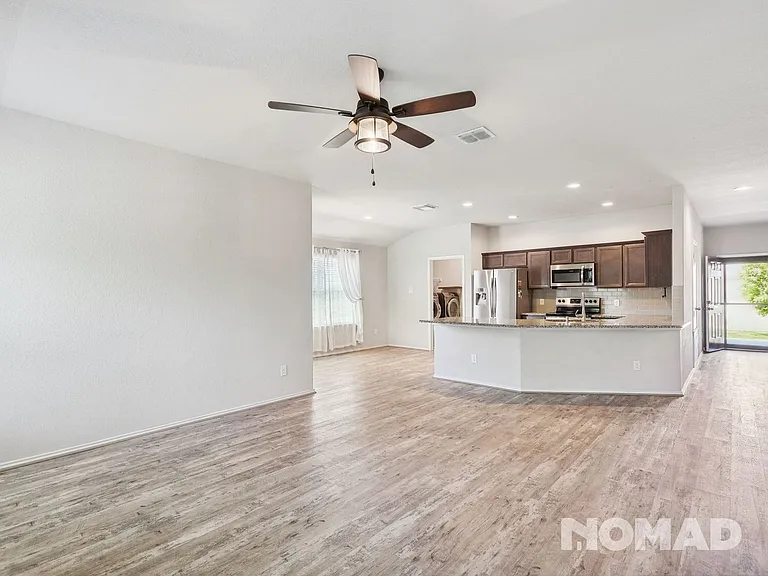 536 Long Leaf Dr — Photo 8