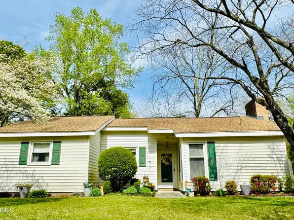 110 Lisa Lane, Greenville, NC 27858