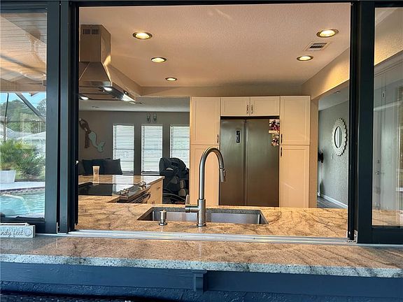 2nd image of 417 SE Lamon Lane