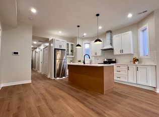 3236 W Cortez St APT 2, Chicago, IL 60651