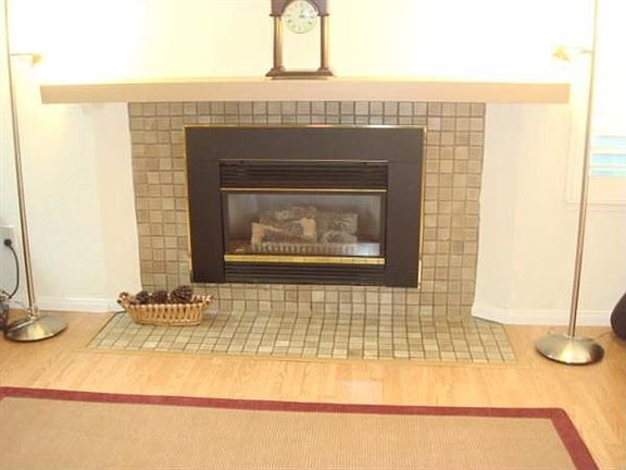 3rd image of 4737 Lago Vista Cir