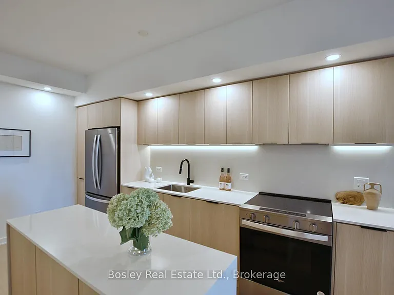 31 Huron St #227 — Photo 23