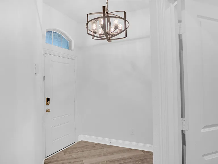1520 Summit View Ln — Photo 5