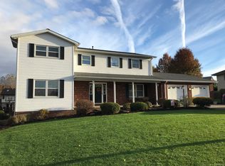 124 Heritage Hills Rd, Uniontown, PA 15401