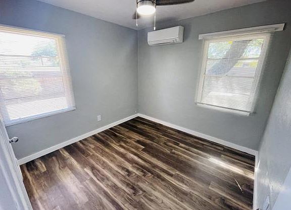 4th image of 2118 N Forgeus Ave #A