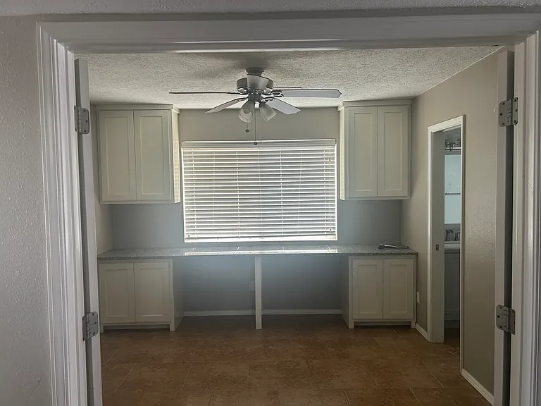 8104 Corte Del Viento NW — Photo 5