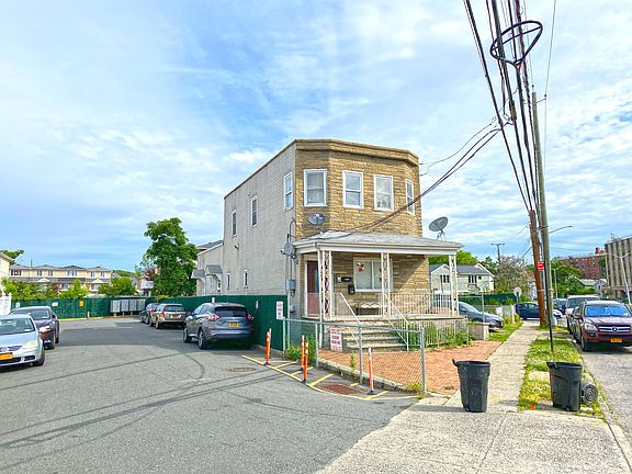 5th image of 139 Father Capodanno Blvd