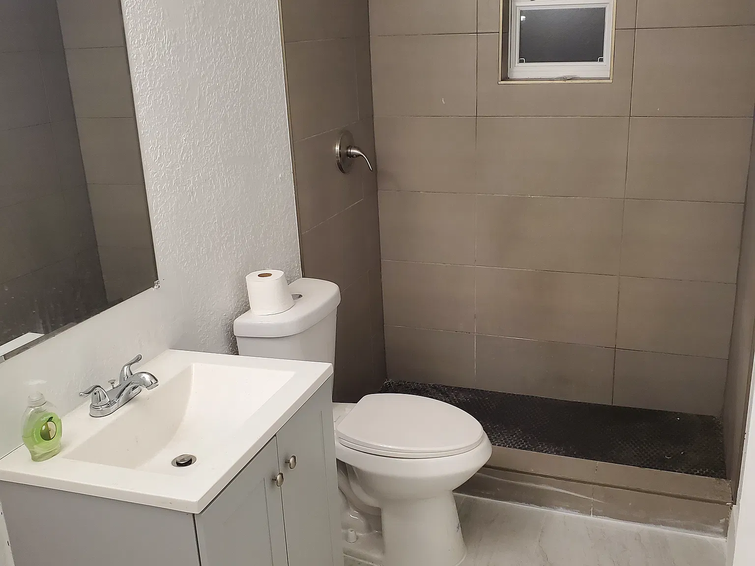 2 bed, 829 sqft, $1,750 — Photo 4