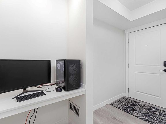 5th image of 302 Skyview Ranch Dr NE #2408